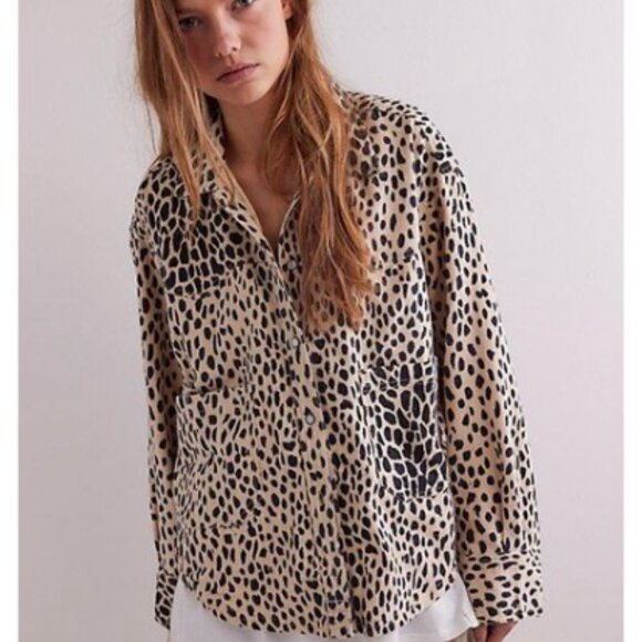 Free People We the Free Calico Animal Print Flannel Shirt in Snow Leopard Combo - Picture 3 of 9